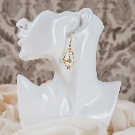 bee and freshwater pearl vignette earrings dangles model