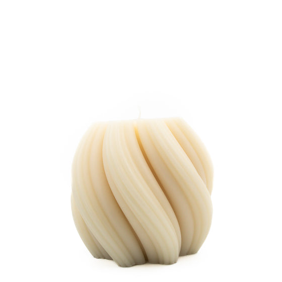 Round Twist Candle a pleasant thought